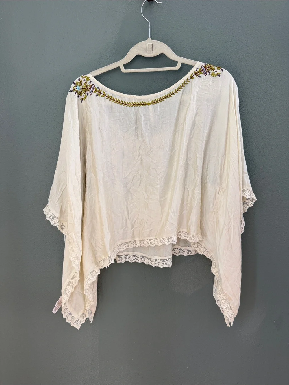 Free People Ivory Floral Satin Poncho Blouse Embroidered Sz M VTG
